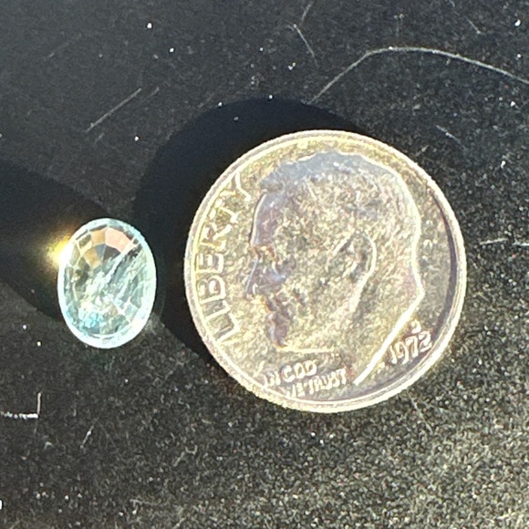 Top colour 1.95 carat natural sapphire gemstone heated - Picture 12 of 17